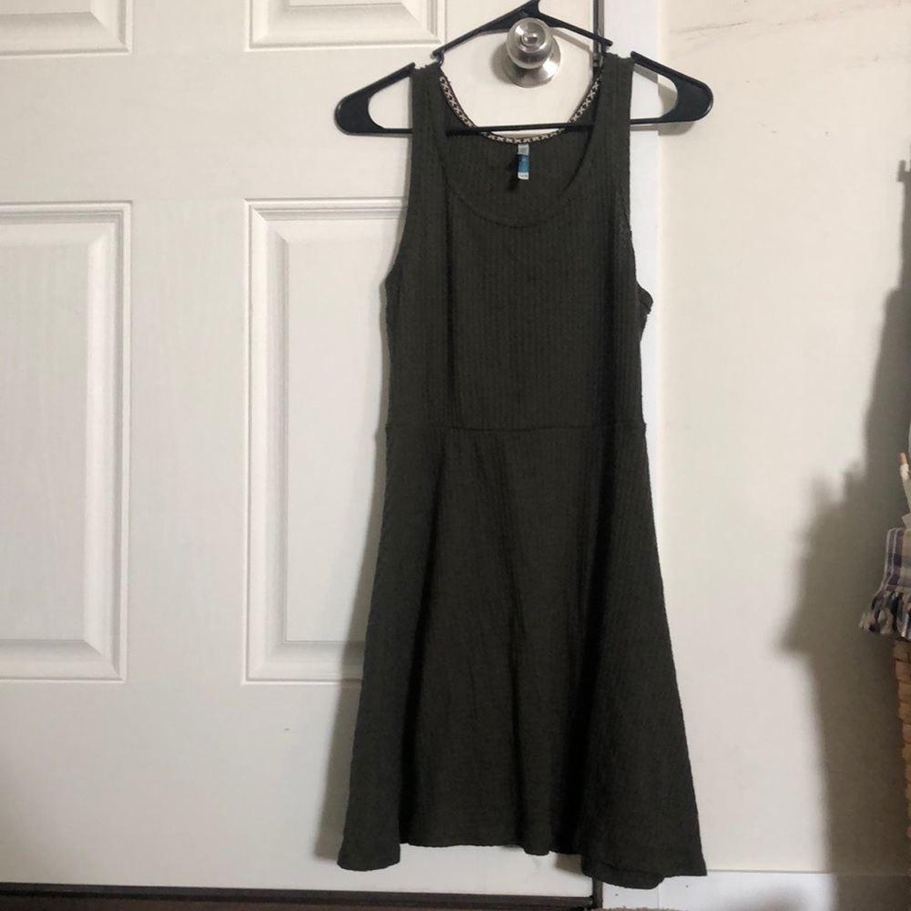 Cute olive green wallflower dress
